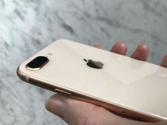 iPhone 8 Plus Gold