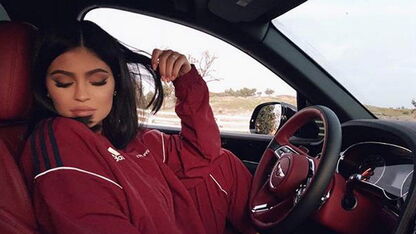 Zien: Kylie Jenner post eerste foto met dochtertje en ze ziet er fantastisch uit