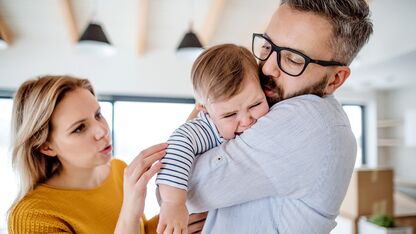 Baby heeft hoofd gestoten: hoe weet je of het ernstig is?