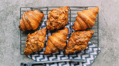 Croissant uit blik of vers: wat is gezonder?