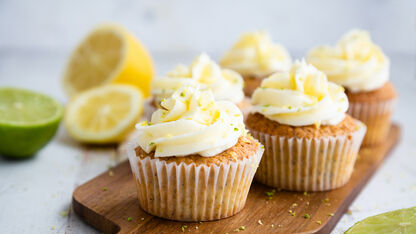 Smullen maar! Zo maak je Pornstar Martini cupcakes