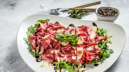 Wil je proberen: zomerse pastasalade met carpaccio 