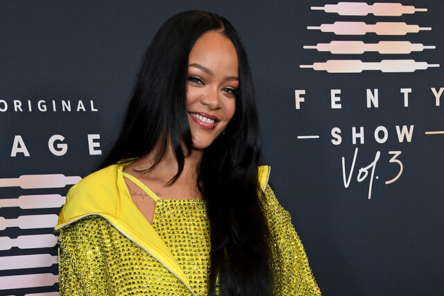 rihanna savage X fenty pyjamabroek met gat bij kont