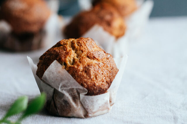 recept bananenmuffins met pindakaas