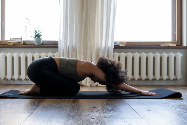 yogaposities tegen de hoofdpijn