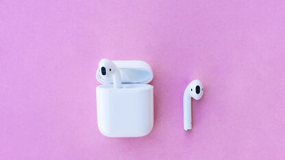 Zo maak je smerige AirPods weer blinkend schoon