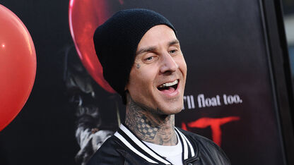 Travis Barker: leeftijd, vermogen en biografie