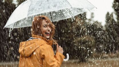 Zo gezond is een wandeling in de stromende regen