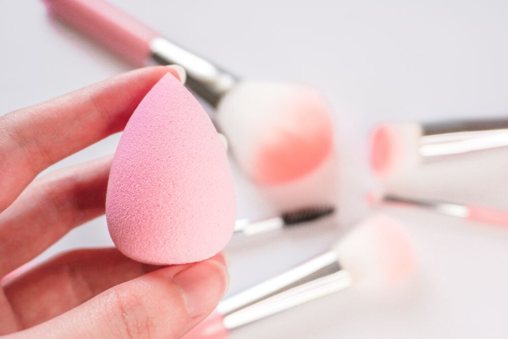 Beautyblender schoonmaken deals met shampoo