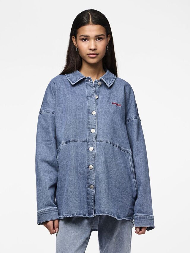 Pieces PCMAUDI OVERSHIRT, Medium Blue Denim, highres - 17148581_MediumBlueDenim_1097115_003.jpg