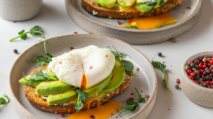 Zo maak je van avocado toast een eiwitrijk ontbijt